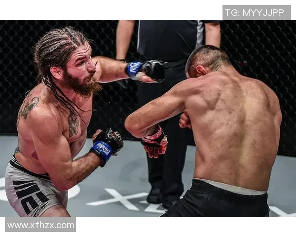 青木真也：从拳坛新星到世界冠军的传奇之路与奋斗精神